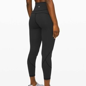 Lululemon black in movement high rise tight 25” everlux 
Size 12